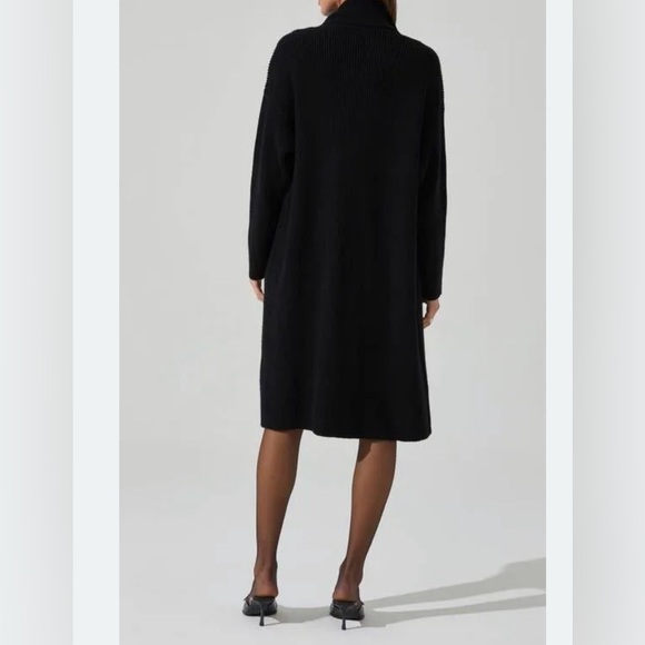 ASTR the Label Noemi Cardigan in Black - Picture 3 of 6